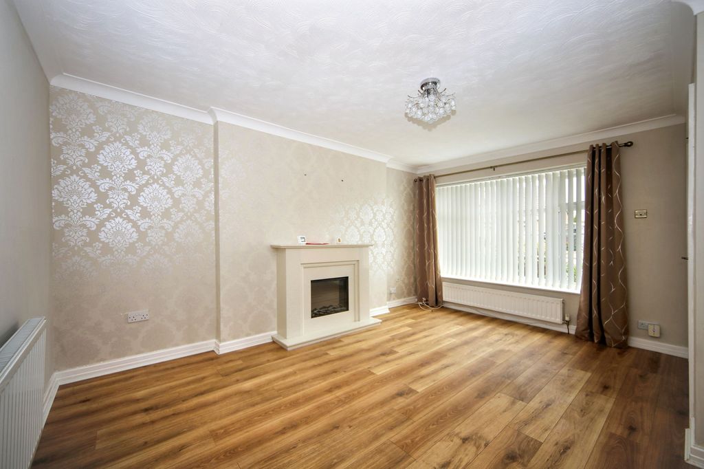 Property photo 2 of 23
