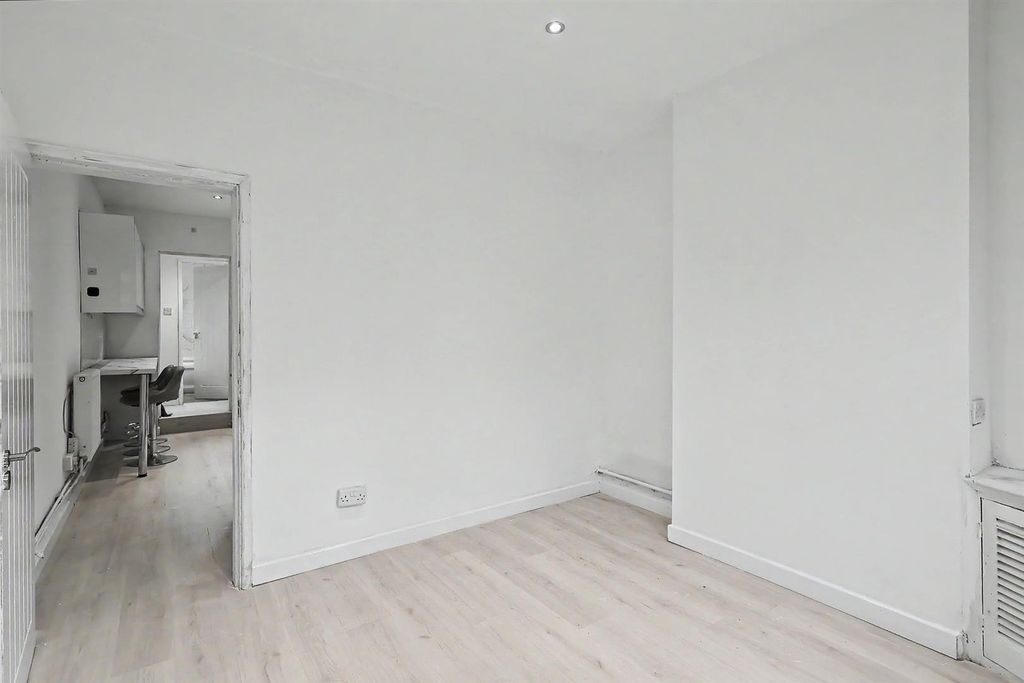Property photo 3 of 13 Img_9411-2.Jpg