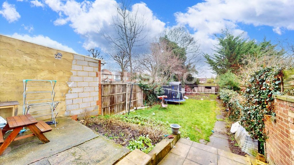 Property photo 1 of 20 Picture No. 17