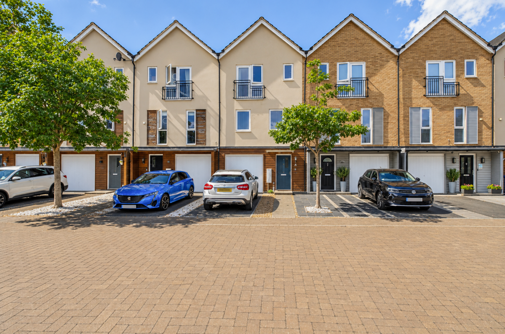 Property photo 1 of 17 1511027 (16).Png