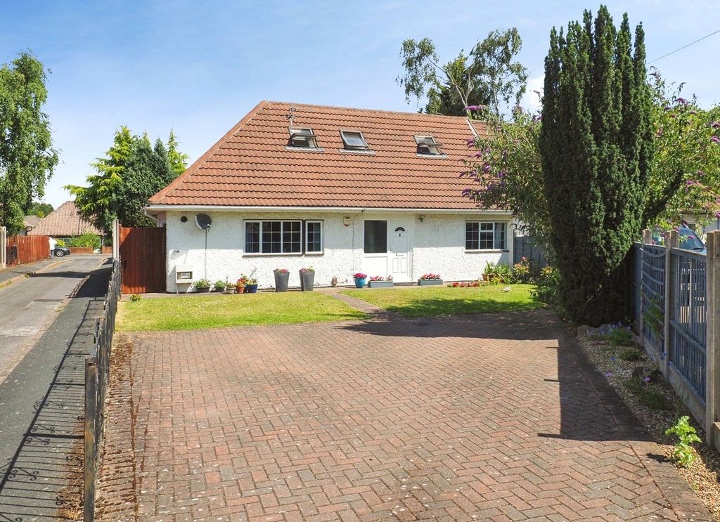 Property photo 1 of 17 Front