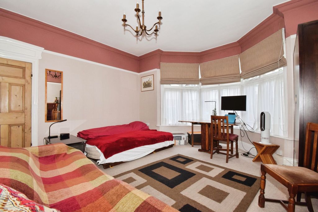 Additional image 21 of 4 bed semi-detached house for saleHolmfield Road, Leicester LE2