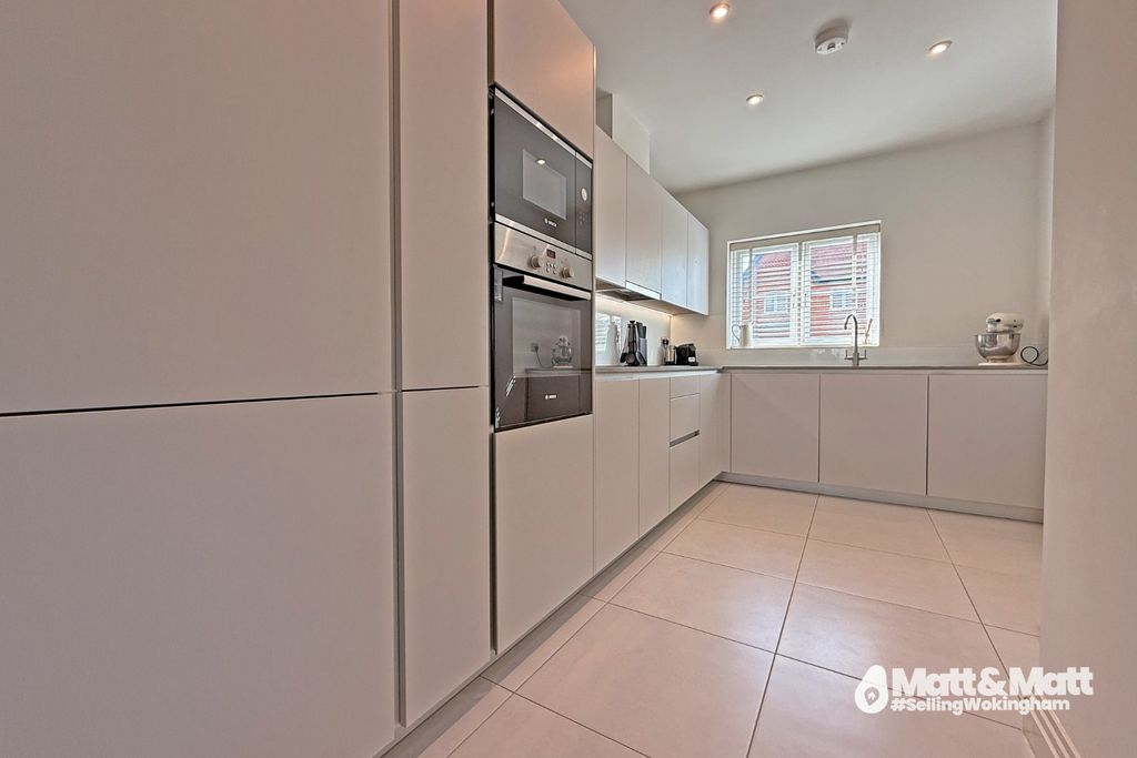 Property photo 3 of 10 4506247