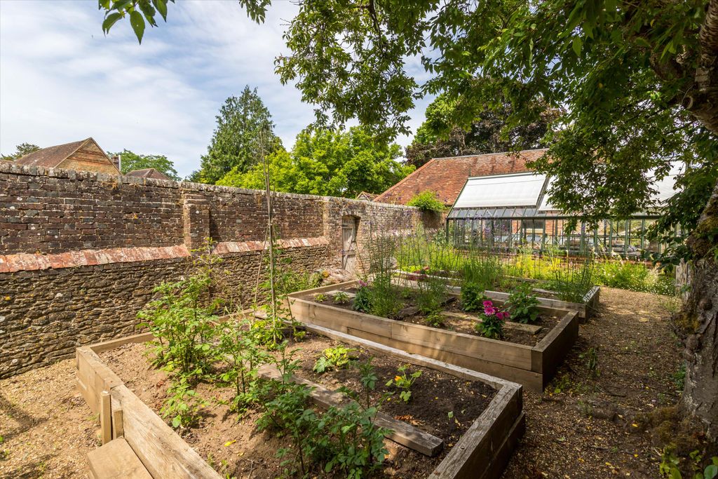 Additional image 18 of 6 bed detached house for saleThe Street, Shackleford, Godalming, Surrey GU8