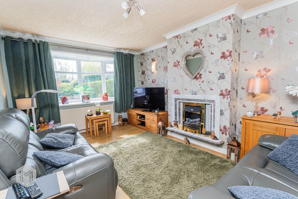 Property photo 2 of 18 Picture No. 14