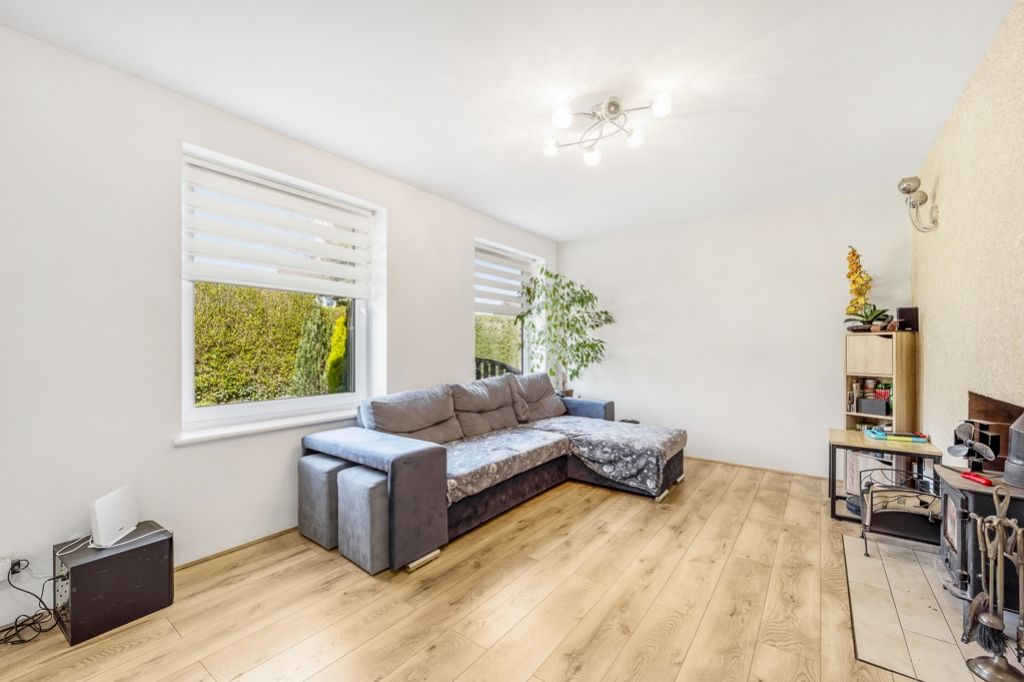 Property photo 2 of 24 120 Brownlow Crescent (Pinchbeck)-21