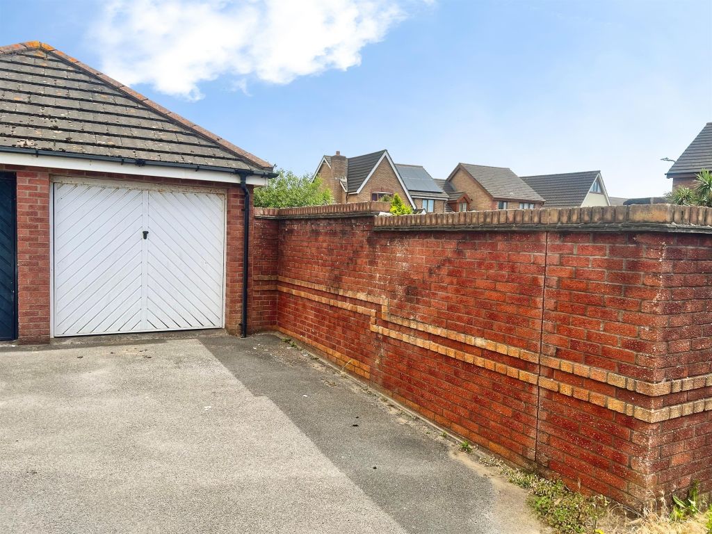 Property photo 3 of 28