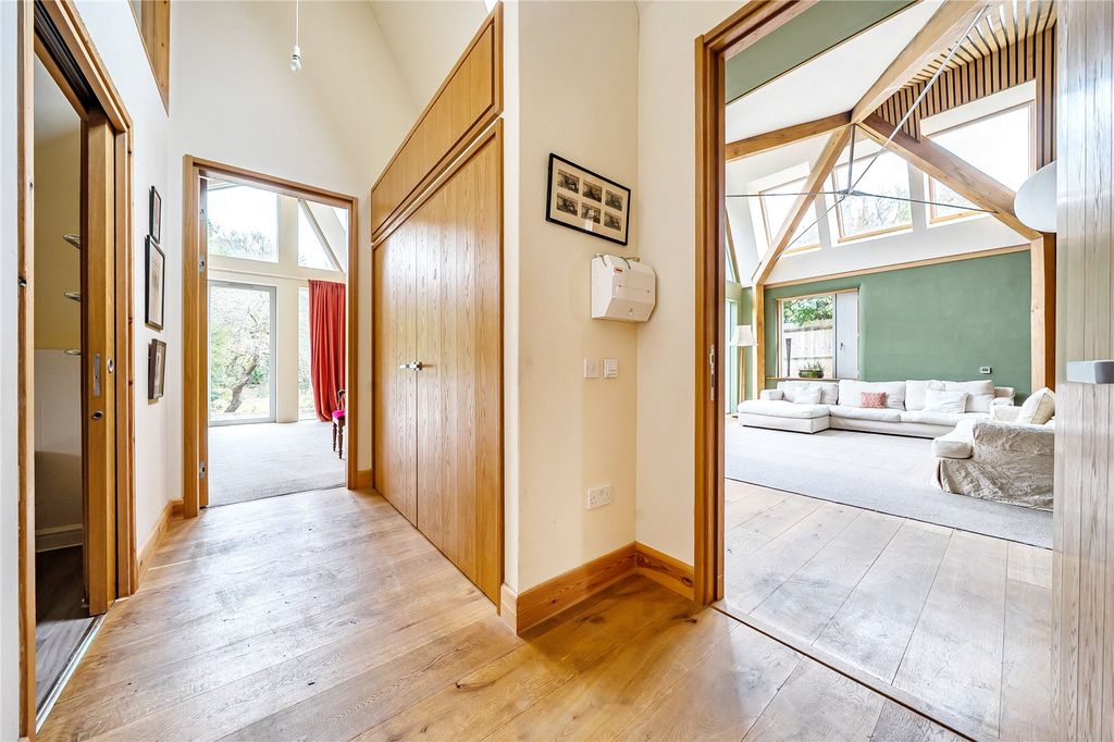 Property photo 3 of 24 Picture No. 03