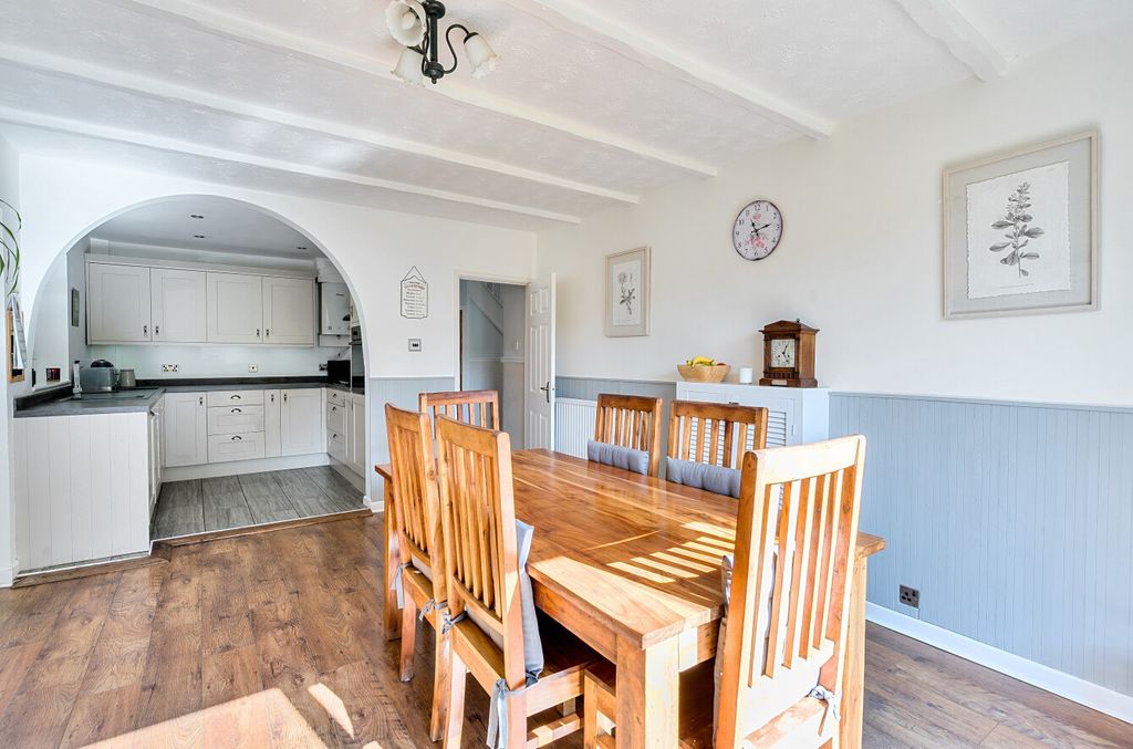 Property photo 3 of 17 1358406-22-68d3Ca...