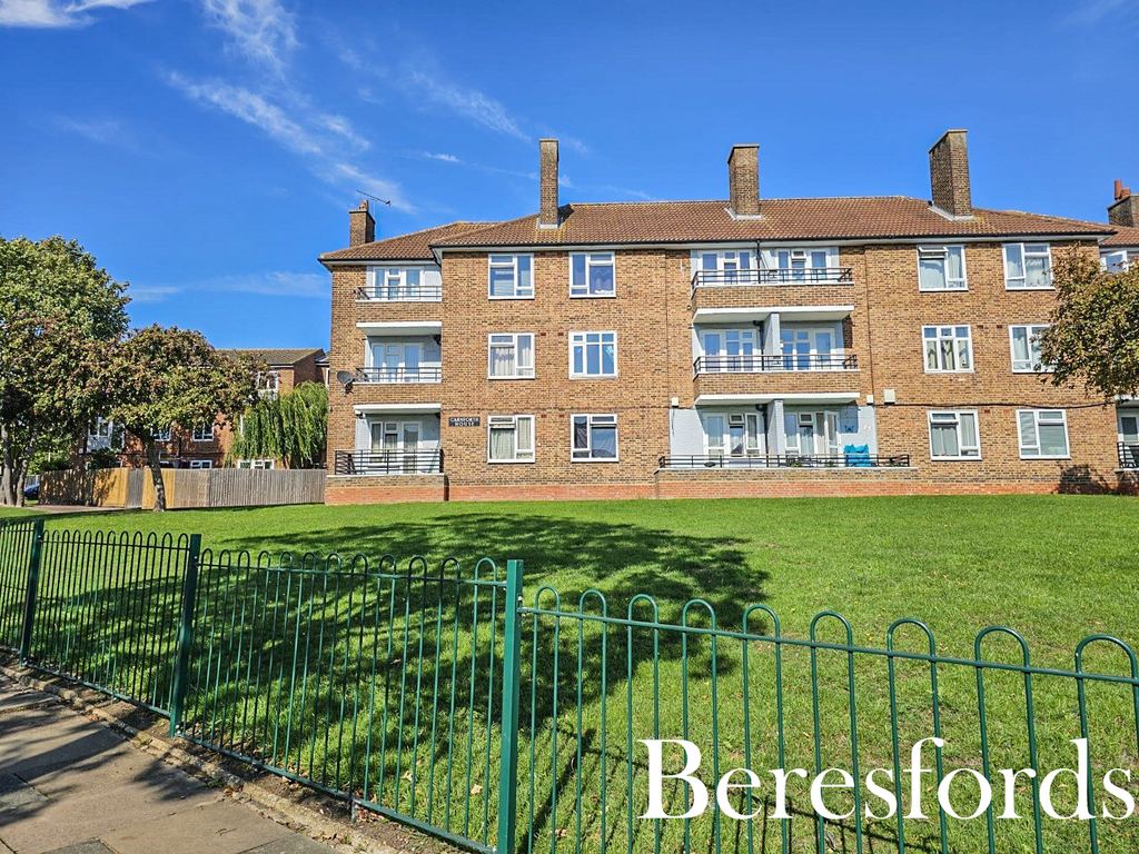 Property photo 1 of 11 Front