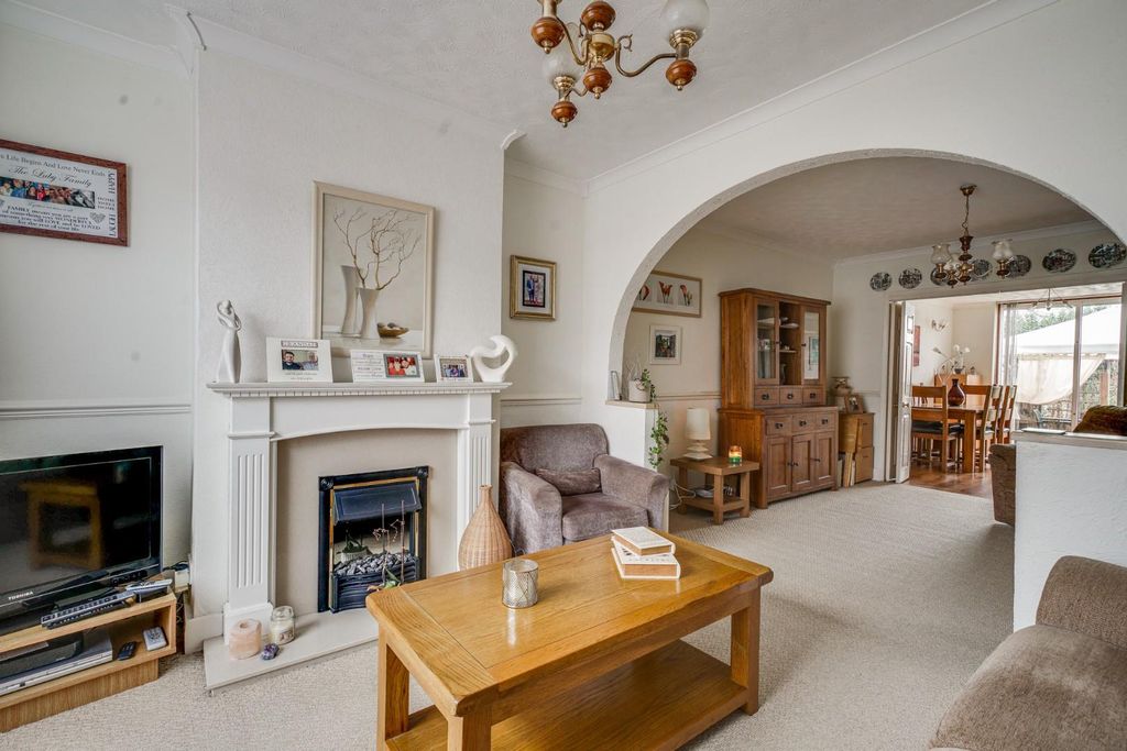 Property photo 3 of 24