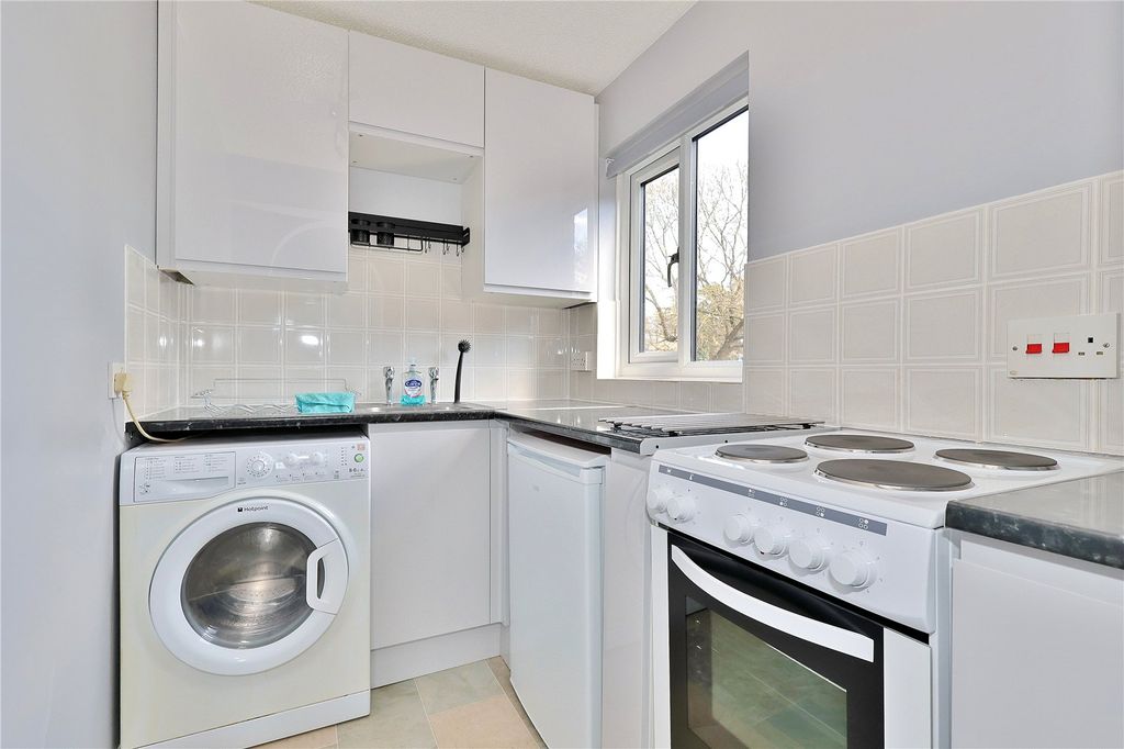 Property photo 3 of 7 Picture No. 05