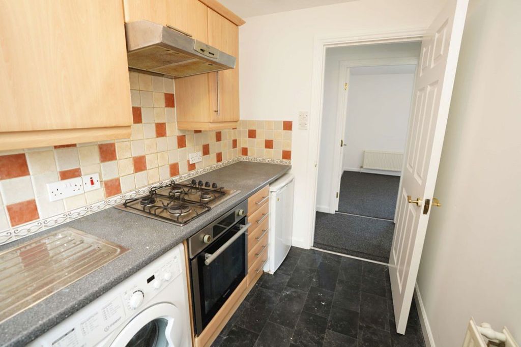 Property photo 2 of 14