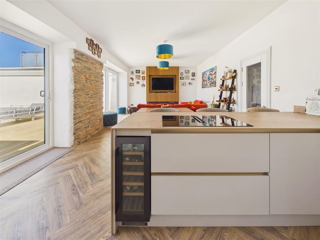 Property photo 3 of 29 Kitchen Diner
