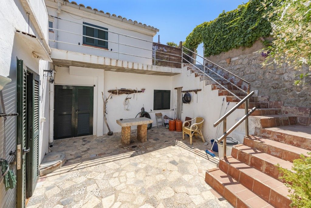 Property photo 3 of 20 Patio (1)