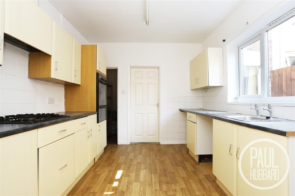 Property photo 2 of 14 Img_4582.Jpg