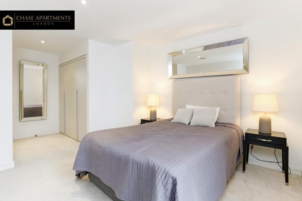 Property photo 3 of 12 Bedroom-Room-Apartment-Moore-House-Gatliff- Road-S