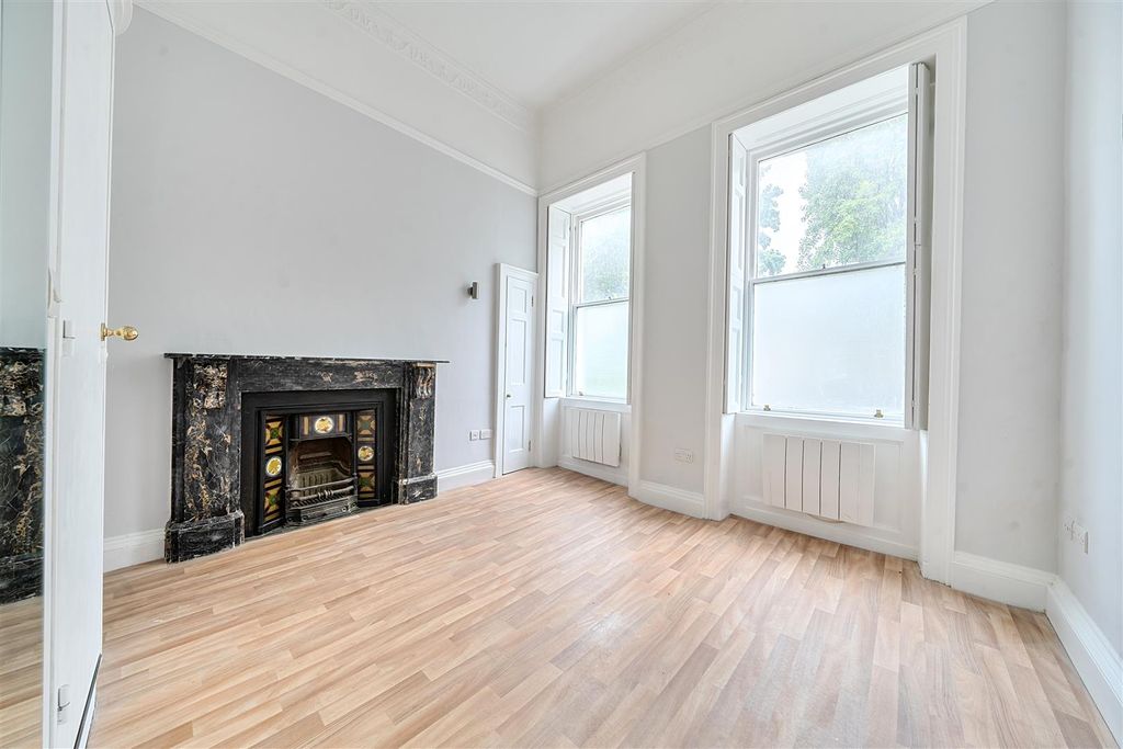Property photo 1 of 10 Studio II.Jpg