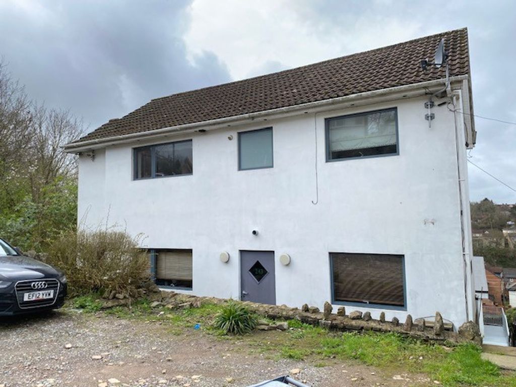 Property photo 2 of 14