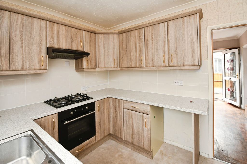 Property photo 3 of 15