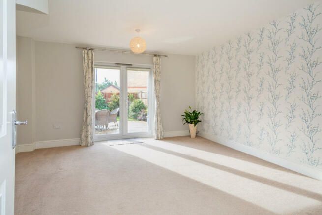 Property photo 2 of 19 Image