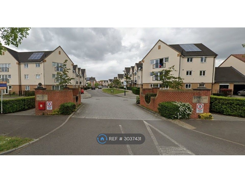 Property photo 1 of 19 Albacore Way Ub3 2Fs