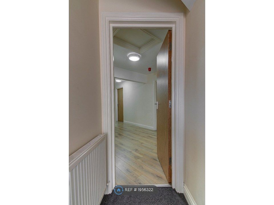 Property photo 3 of 4