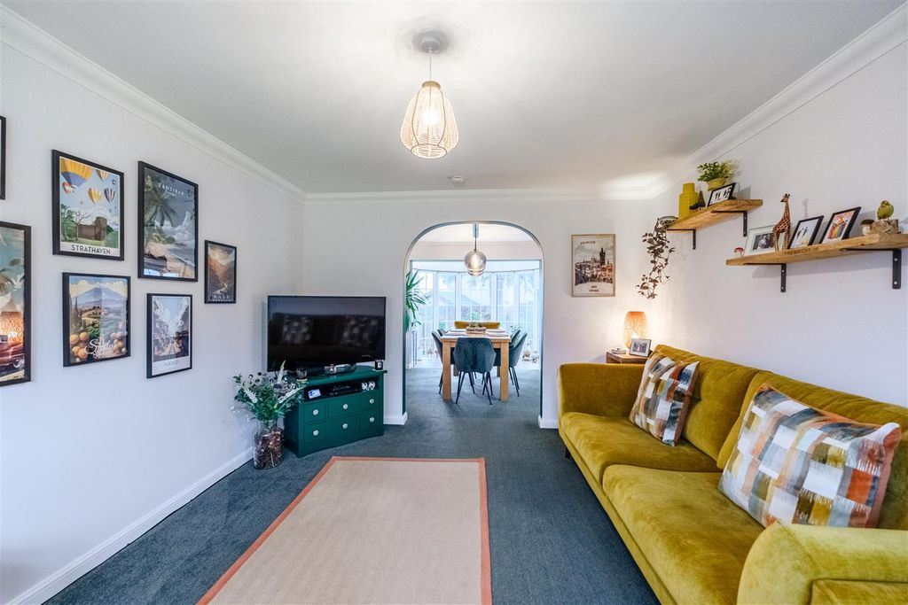 Property photo 3 of 30 Cherrytree Place-8.Jpg