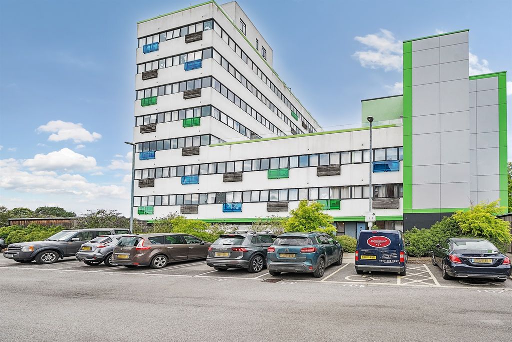 Property photo 2 of 13