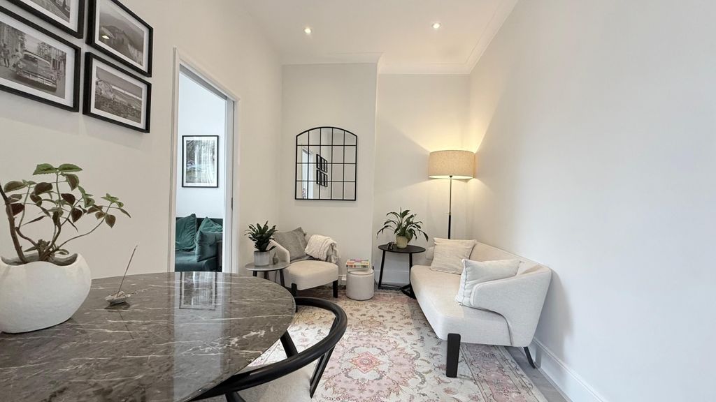 Property photo 1 of 9 Whatsapp Image 20...