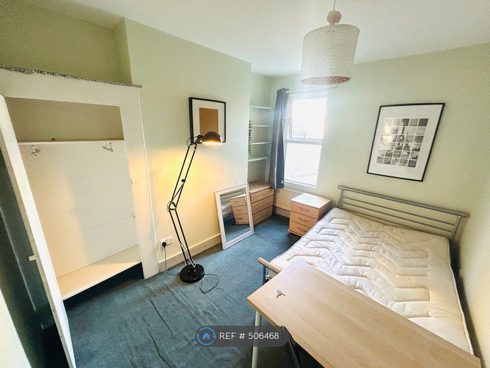 Property photo 2 of 12