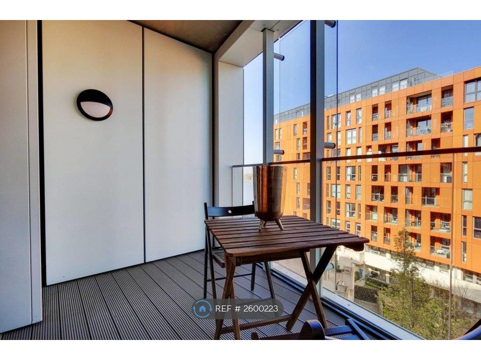 Property photo 2 of 10 Balcony