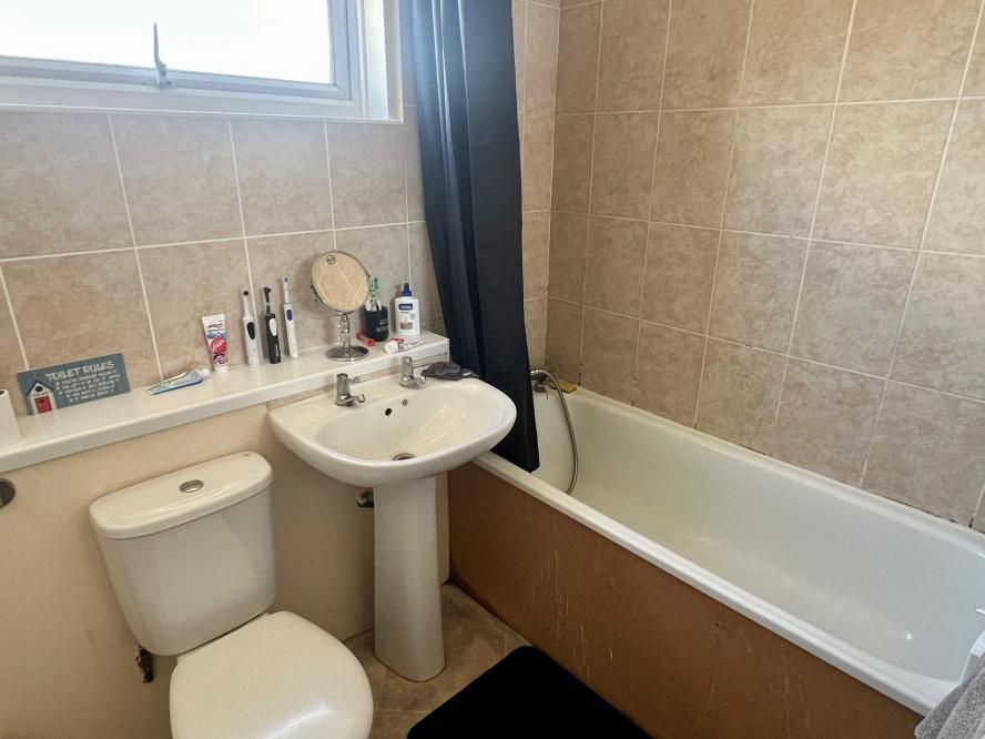 Property photo 3 of 10 Agents Notes