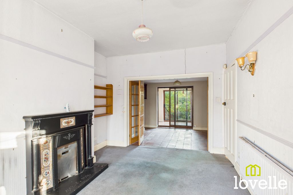 Property photo 1 of 33