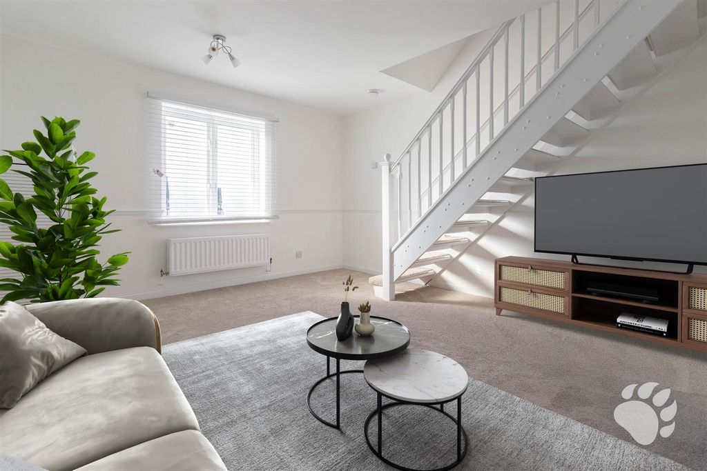 Property photo 2 of 14 Lounge