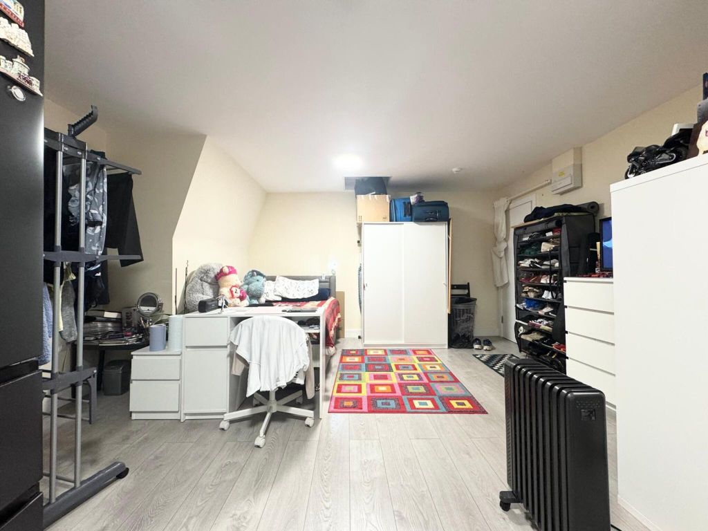 Property photo 3 of 5