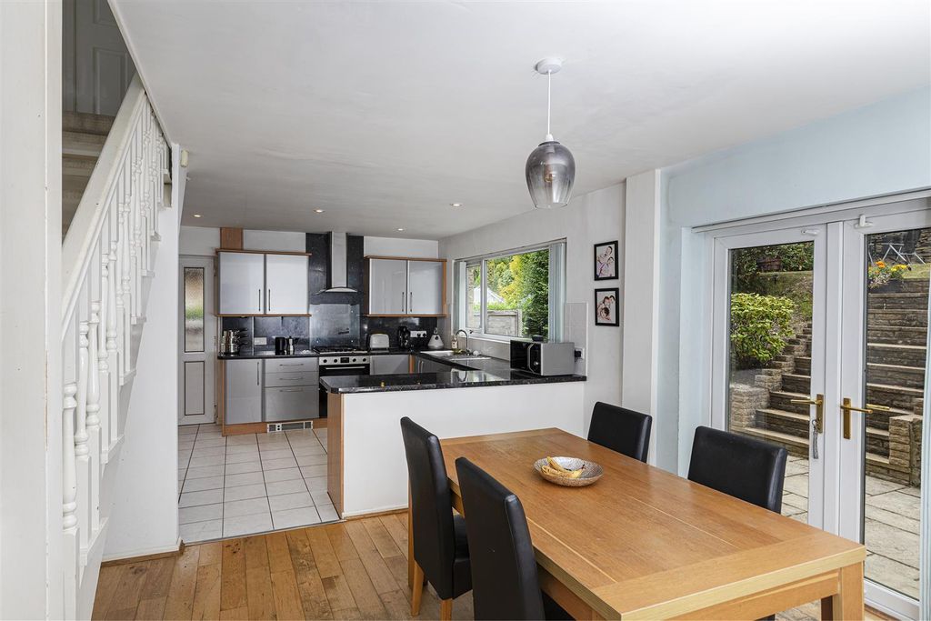 Property photo 2 of 37 Kitchen Diner