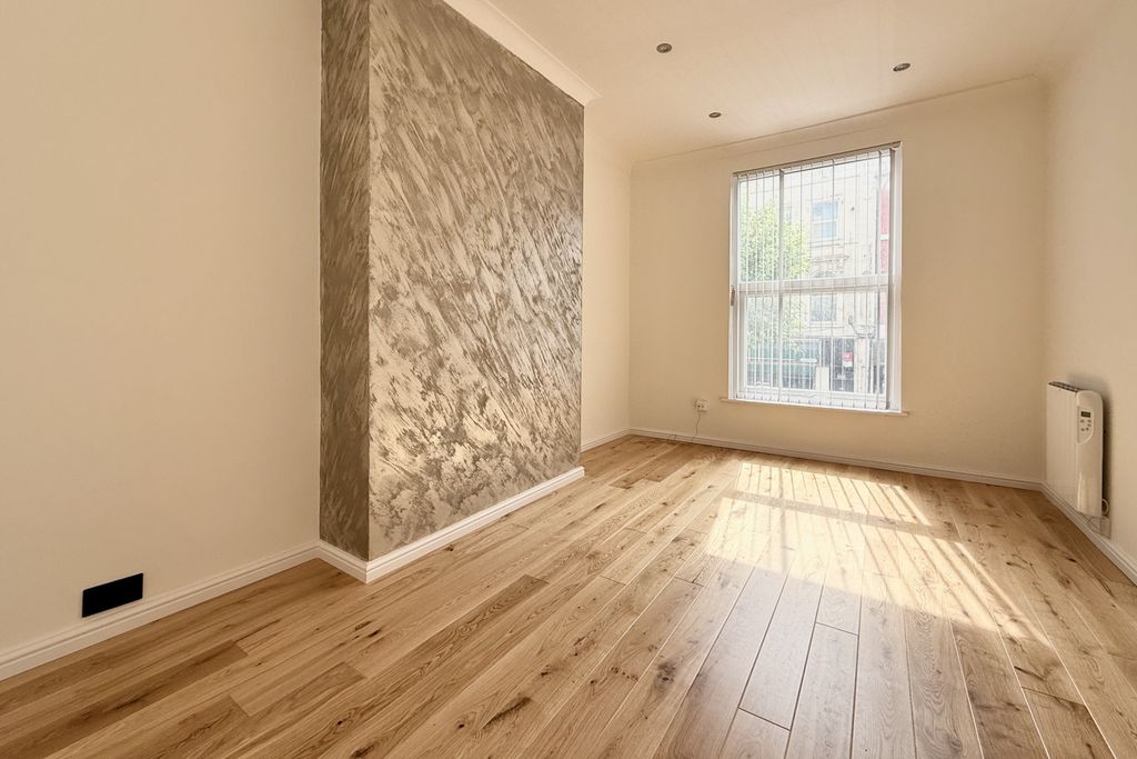 Property photo 1 of 10 1