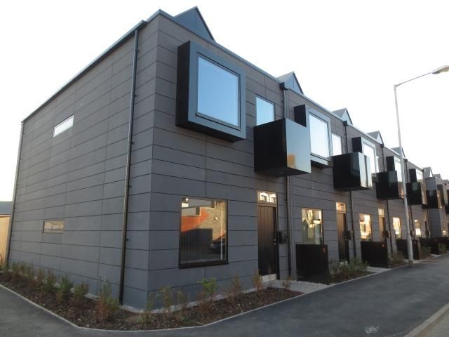 Property photo 1 of 17 External