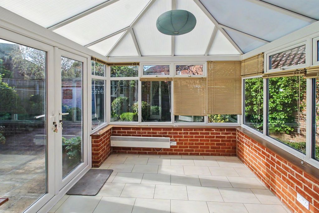 Property photo 3 of 11
