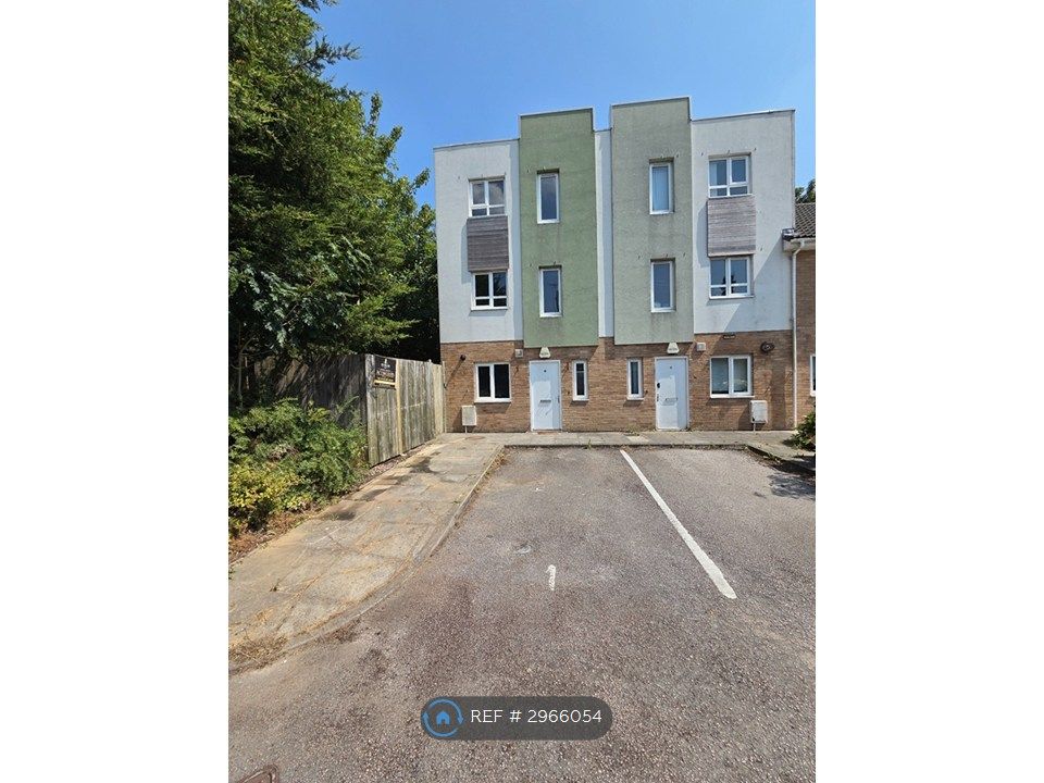 Property photo 1 of 28