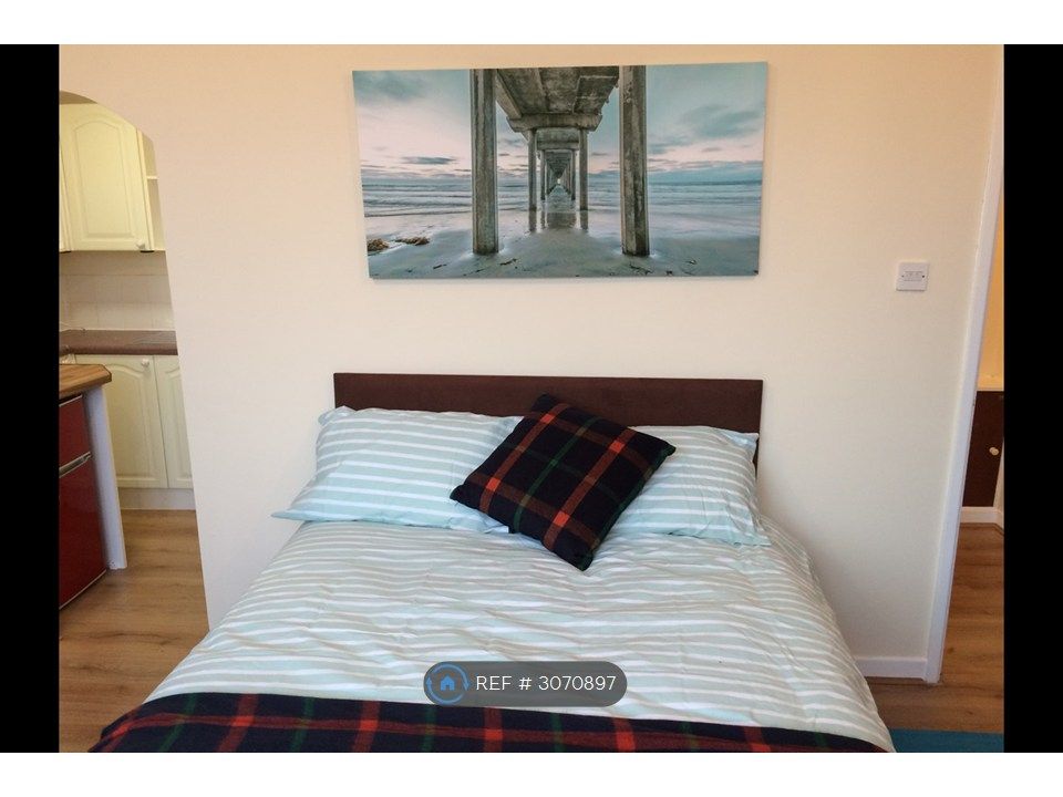 Property photo 2 of 13 Double Bed