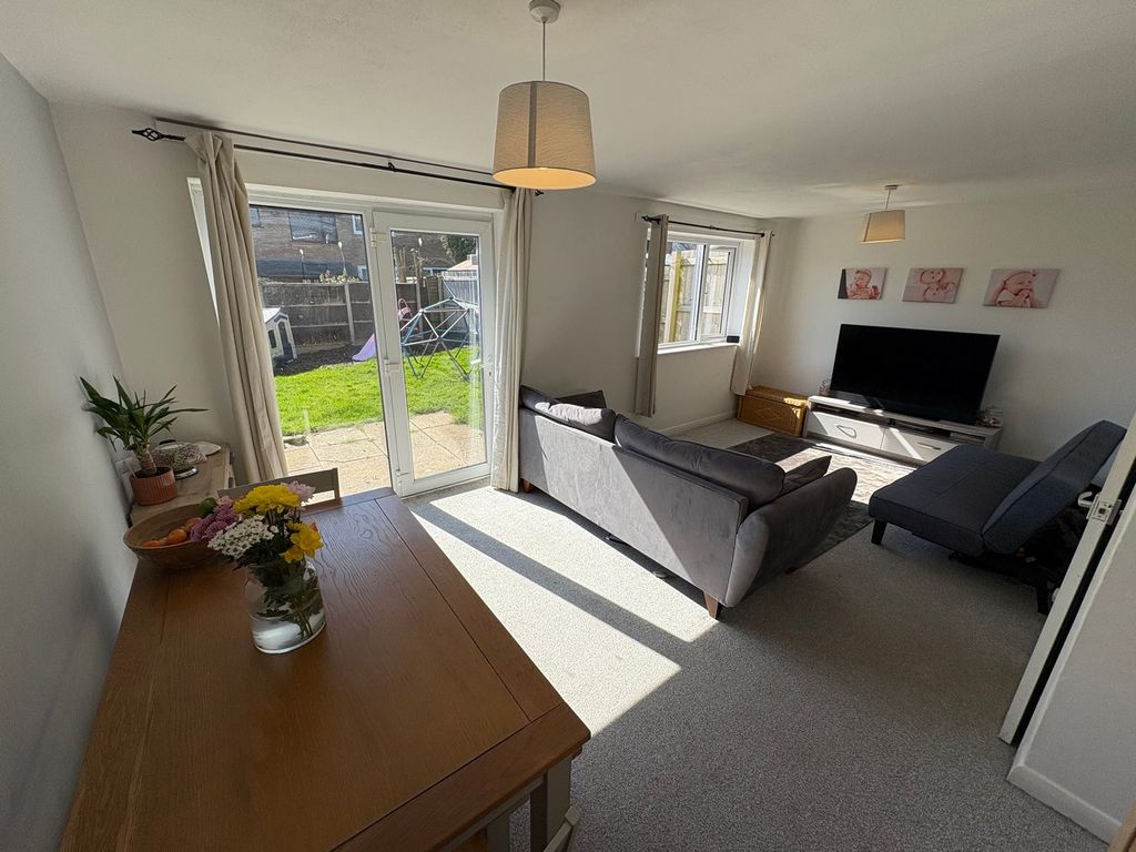 Property photo 2 of 9