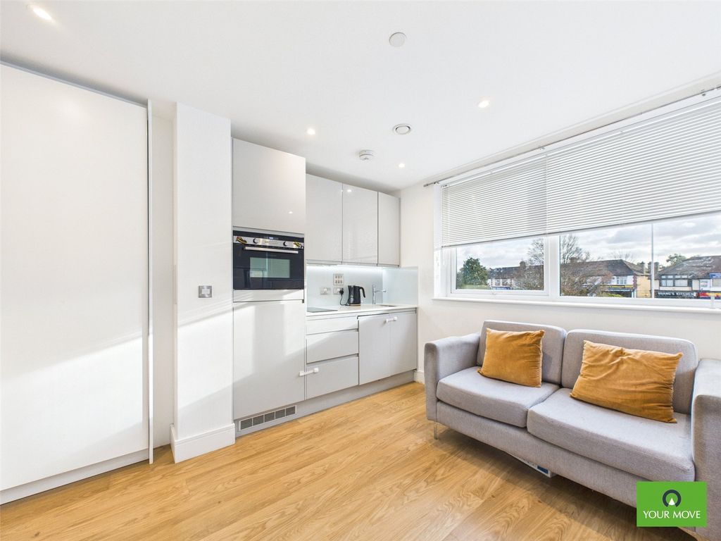 Property photo 3 of 11 Living Room