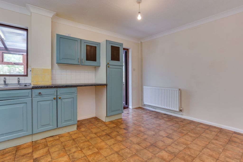 Property photo 3 of 19 93 Springfield Close, Lavant, Chichester,  Po18 0Az