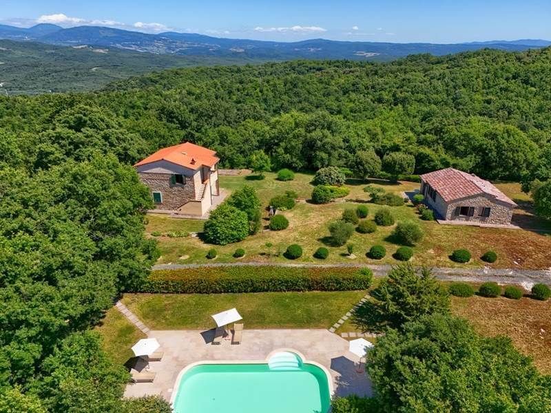 Property photo 2 of 27