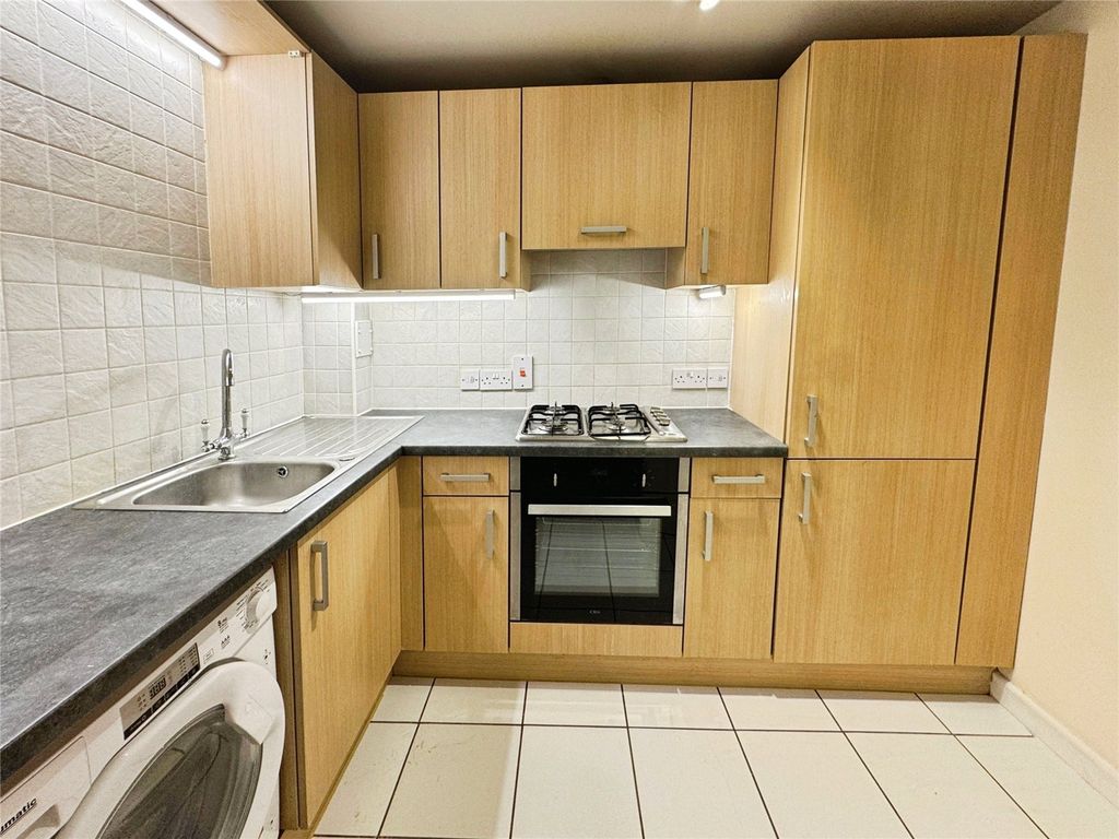 Property photo 2 of 7 Picture No. 13