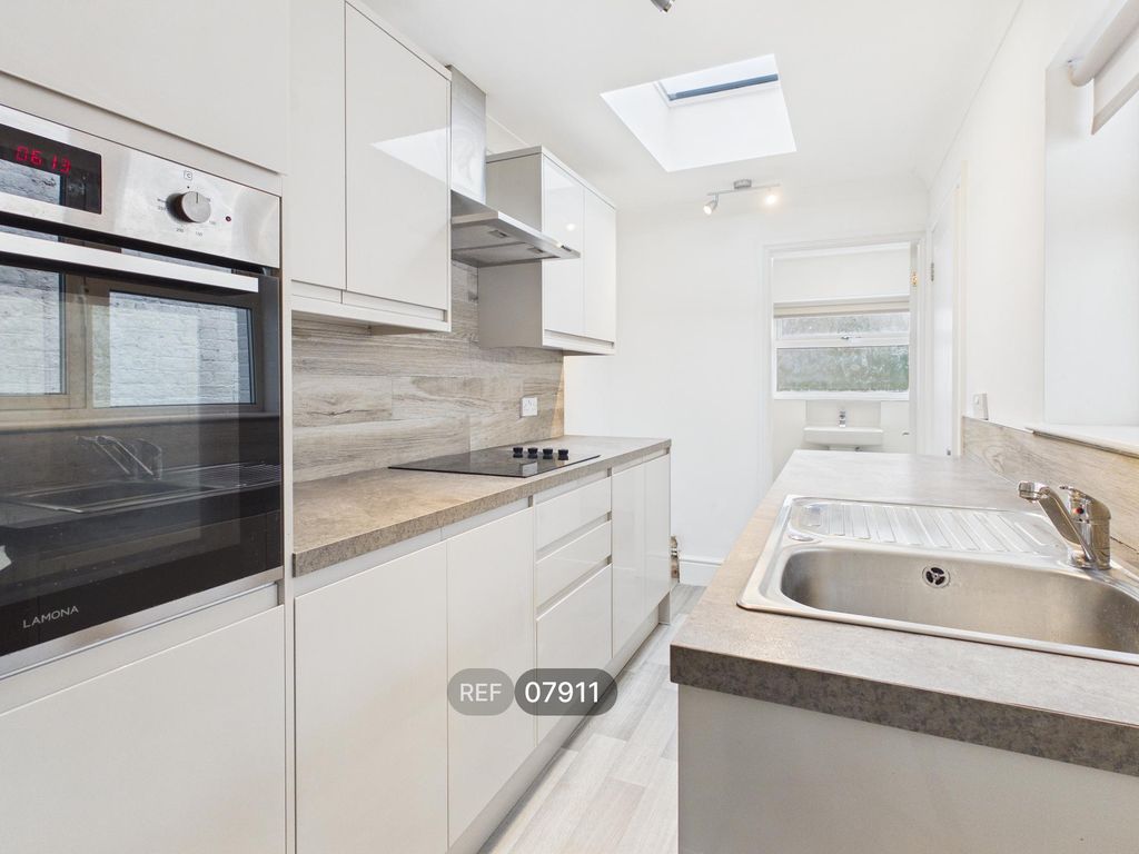 Property photo 1 of 25 Kitchen