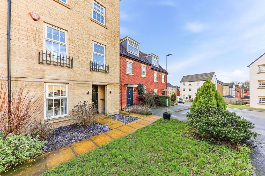 Property photo 3 of 29