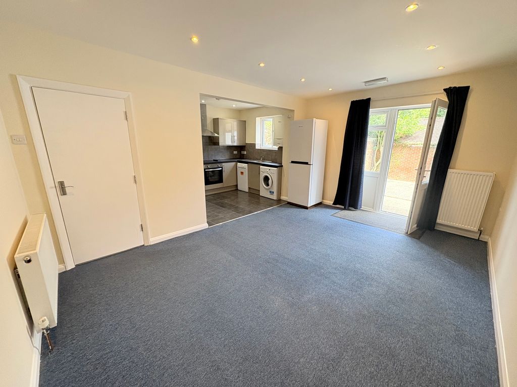Property photo 2 of 10 Img_7539